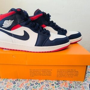 Nike Blue and Red Athletic Shoes High-Top Design